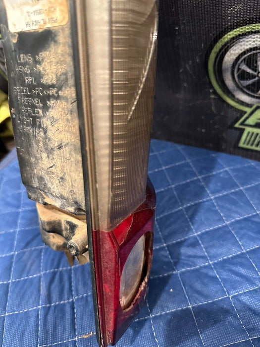 2017- 2019 FORD F250 F350 F450 PASSENGER RIGHT LED TAIL LIGHT OEM *PARTS ONLY*