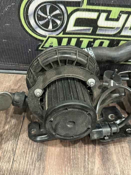 2017 AUDI R8 RIGHT SECONDARY AIR INJECTION PUMP OEM 4S0 906 601