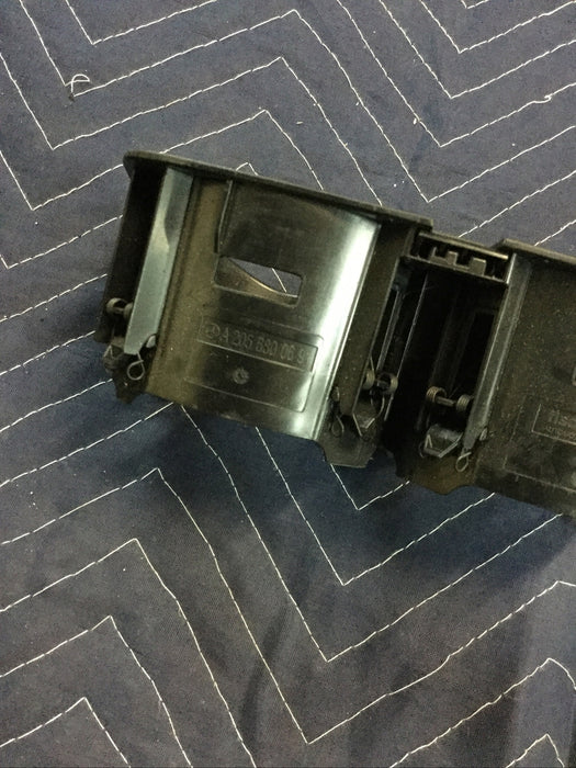 2017 MERCEDES C63 DUAL CUP HOLDER