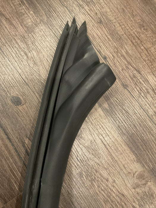 2017 MERCEDES-BENZ C63 AMG CABRIOLET FRONT WINDSHIELD RUBBER SEAL A2056306701