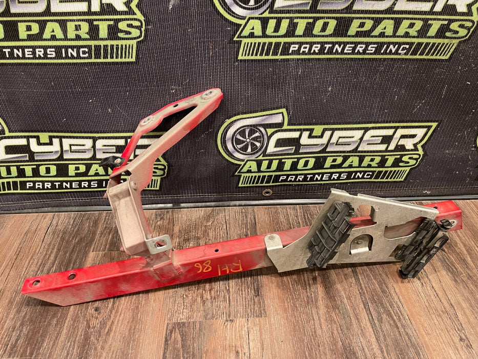 2017-18 AUDI R8 PLUS PASSENHER RIGHT SUPPORT BAR BRACKET OEM 4S0 813 500 C
