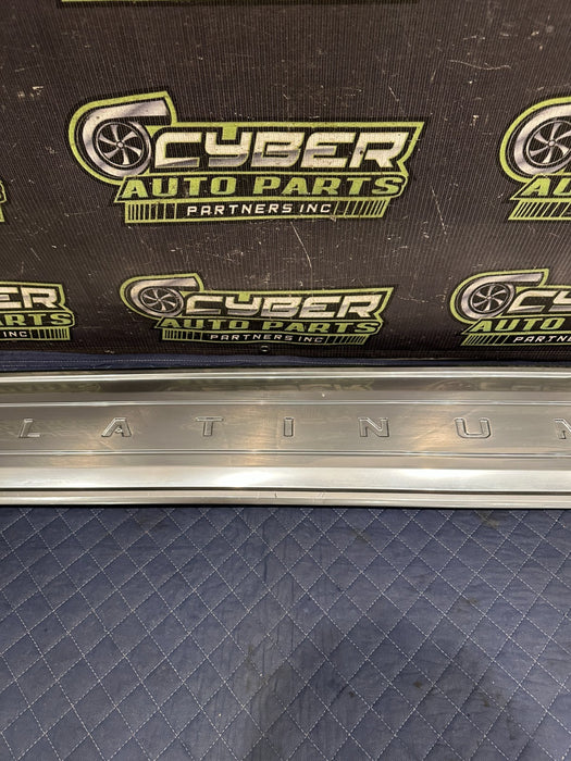 2017-2019 FORD F250 F350 PLATINUM TAILGATE TRIM PLAQUE OEM *SCRATCHES 3-4*
