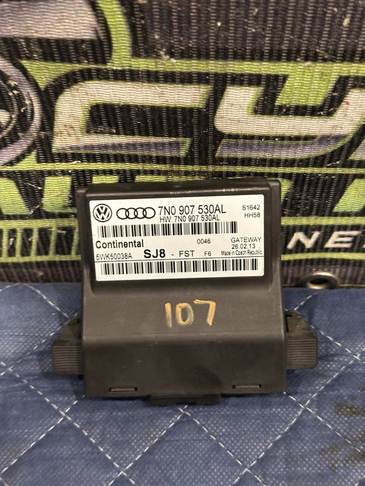 2014 AUDI R8 GATEWAY DIAGNOSTIC TEST CONNECTOR POWER MODULE OEM 7N0 907 530 AL
