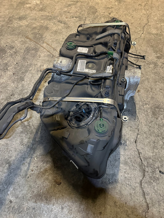 2015 MERCEDES BENZ C63S AMG FUEL TANK W/ FILLER NECK OEM