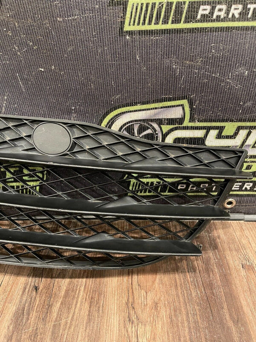 2012 AUDI R8 V8 FRONT BUMPER DRIVER LEFT GRILLE PANEL OEM 420 807 681 *READ