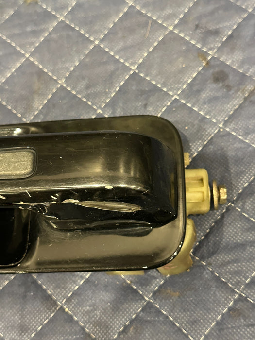 2017-2019 FORD F250 F350 F450 FRONT RIGHT DOOR HANDLE OEM BLACK PEARL G1 *FLAW*