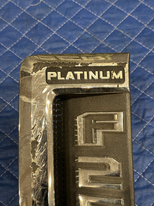 2017-2022 FORD F250 PLATINUM LEFT FENDER EMBLEM BADGE OEM *SCRATCHES 3,4*