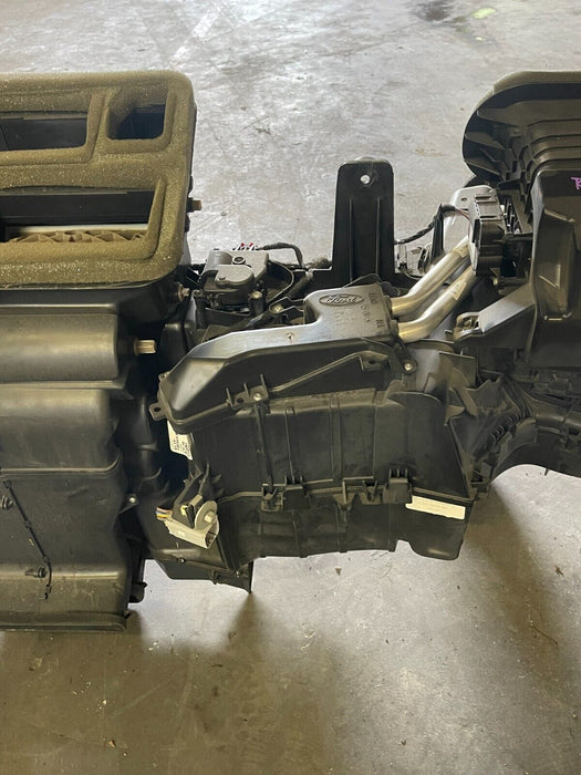 2019 FORD F250 F350 6.7L DIESEL LIMITED HVAC HEATER CORE BOX W MOTOR OEM