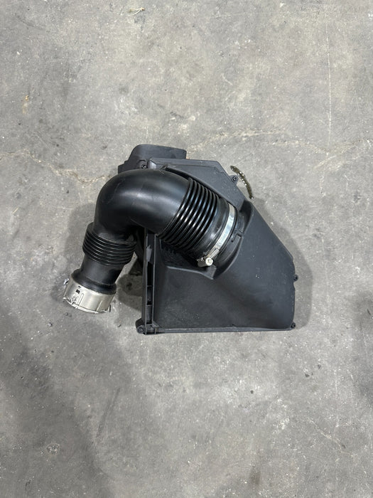 2024 BMW M3 M4 G80 G82 PASSENGER RIGHT AIR INTAKE FILTER ASSEMBLY OEM 8097028