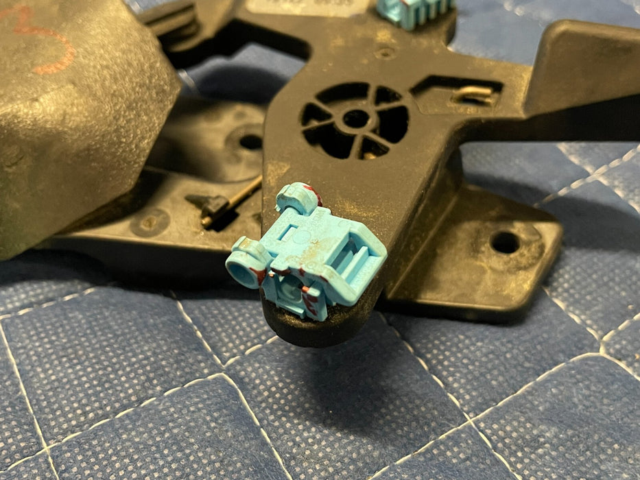2020 FORD F250 F350 POWERED TAILGATE LOCK ACTUATOR OEM