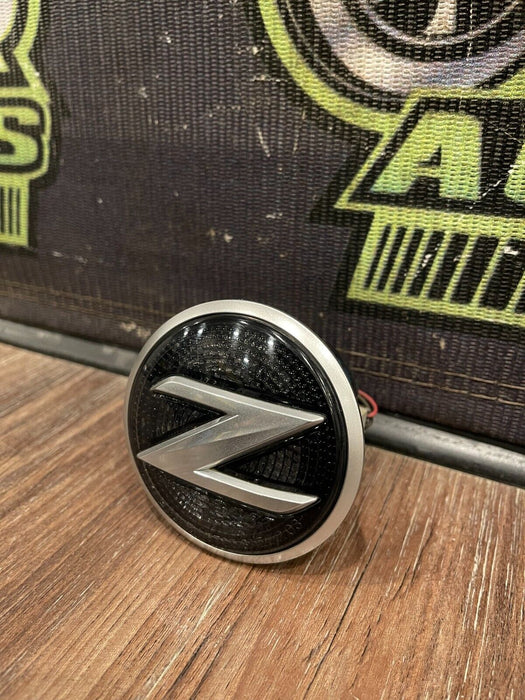 2018 NISSAN 370Z NISMO FRONT DRIVER LEFT FENDER EMBLEM MARKER LIGHT OEM