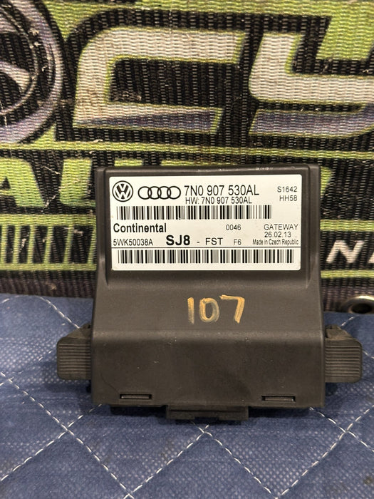 2014 AUDI R8 GATEWAY DIAGNOSTIC TEST CONNECTOR POWER MODULE OEM 7N0 907 530 AL