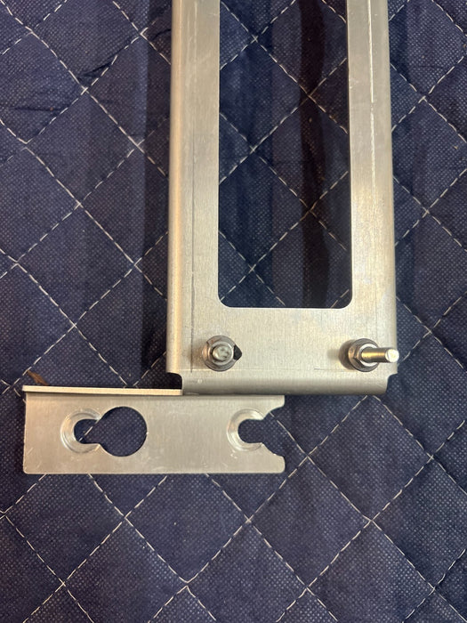 2015 MERCEDES-BENZ C63S AMG KEYLESS ENTRY MODULE BRACKET MOUNT 2055452240