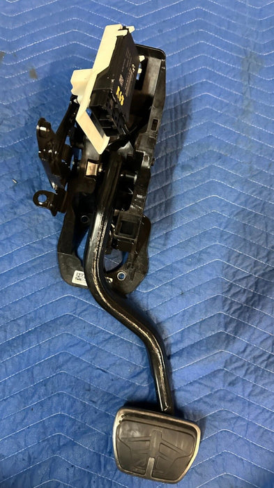 2020 BMW M8 COMPETITION F93 G16 OEM BRAKE PEDAL ASSEMBLY D2687427305 687427305