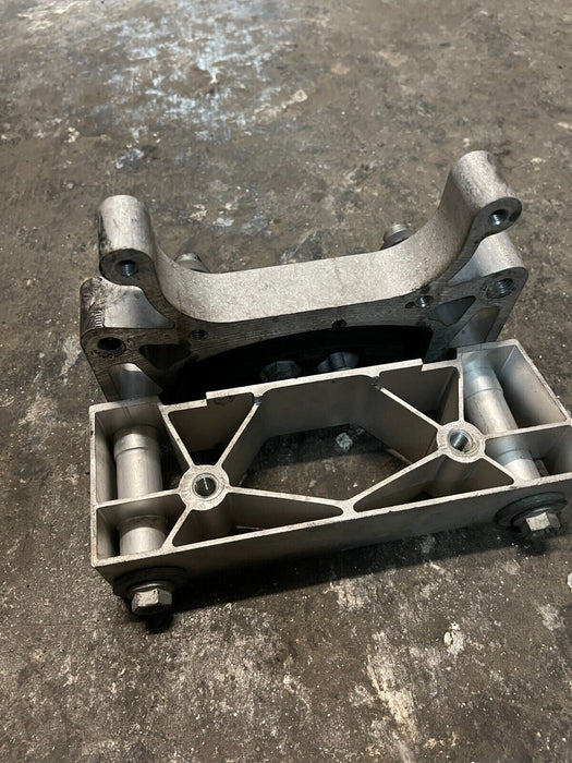 2021 AUDI R8 PLUS TRANSMISSION MOUNT ~BUSHING DAMAGE~ 4S0 813 857 B 4S0.813.857B