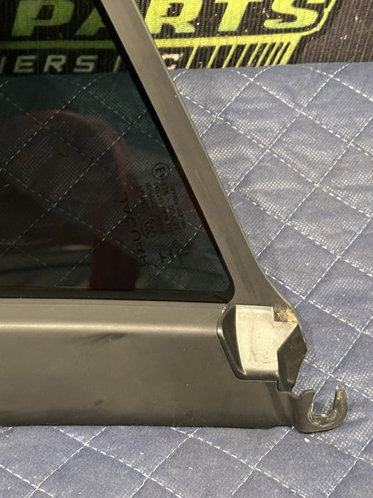 2015-2020 JAGUAR F-TYPE COUPE REAR RIGHT PASSENGER SIDE QUARTER WINDOW GLASS OEM