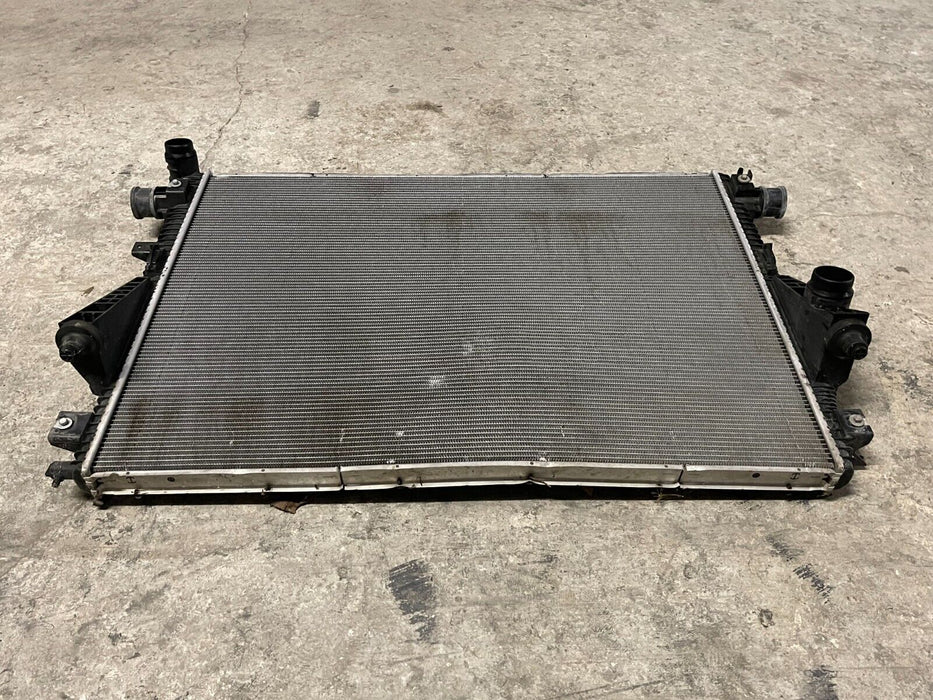 2017-2019 FORD F250 F350 6.7L DIESEL SUPERDUTY RADIATOR OEM *BENT*