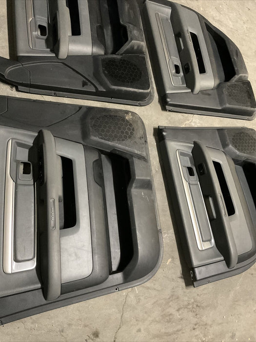 2017 RAM 3500 SLT MEGA CAB  FRONT REAR CLOTH SEATS & DOOR PANEL~COSMETIC DAMAGE~