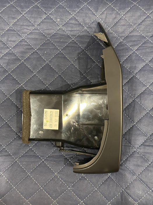 2014 AUDI R8 FRONT DRIVER LEFT DASH DASHBOARD HVAC AIR VENT OEM 423 820 901 A