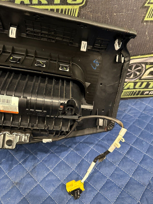 2018-2019 FORD F350 F450 PLATINUM DASH RIGHT TOPPER PAD W BAG OEM (BROWN STITCH)