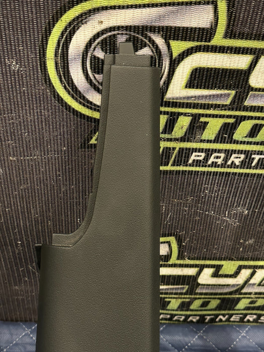 2014 AUDI R8 LEFT RIGHT COWL KICK PANEL TRIMS 423 867 271 423 867 272