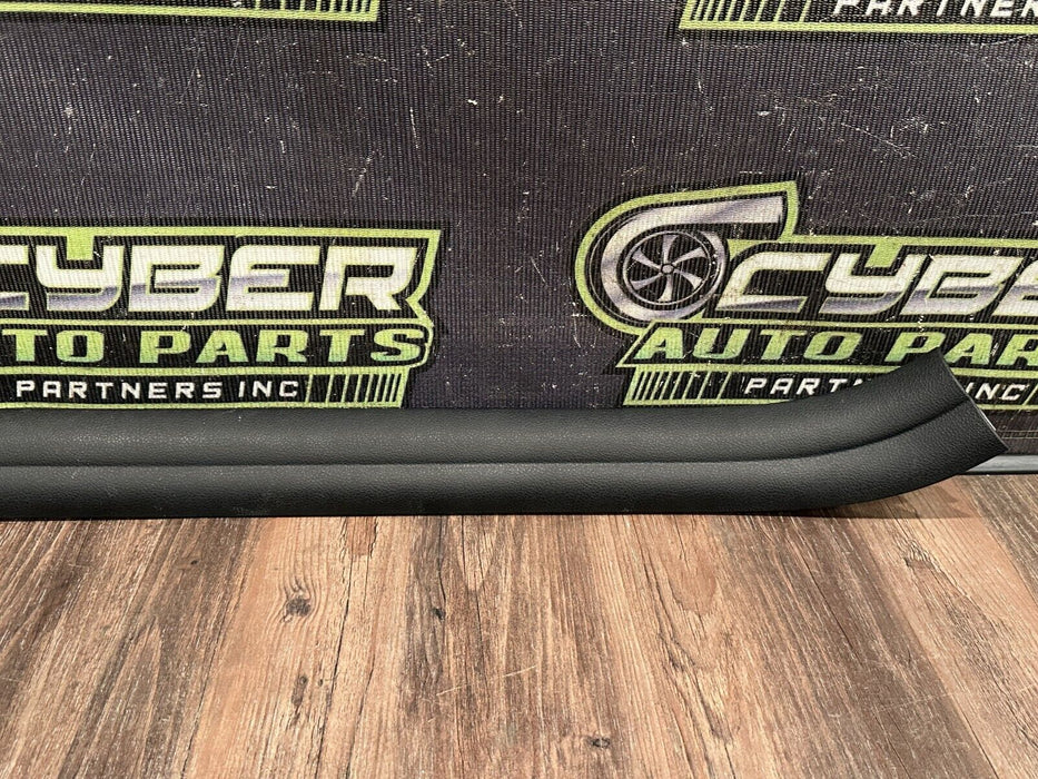 2020 BMW M4 F82 FRONT PASSENGER RIGHT DOOR SILL SCUFF PANEL TRIM OEM 727764001