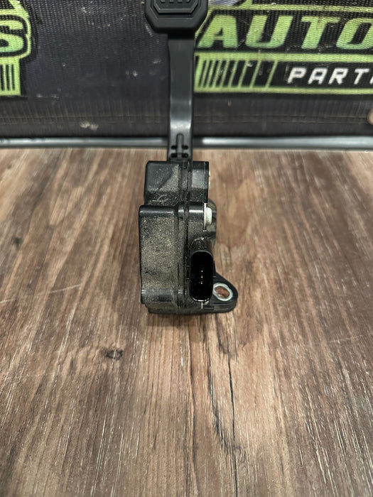 2014 TOYOTA PRIUS V GAS/ACCELERATION PEDAL OEM 78110-12050