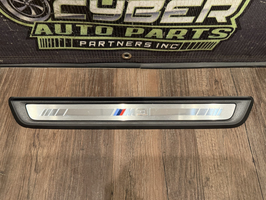 2024 BMW M3 M4 G80 G82 FRONT RIGHT SILL KICK PLATE OEM *SCRATCHES #5*