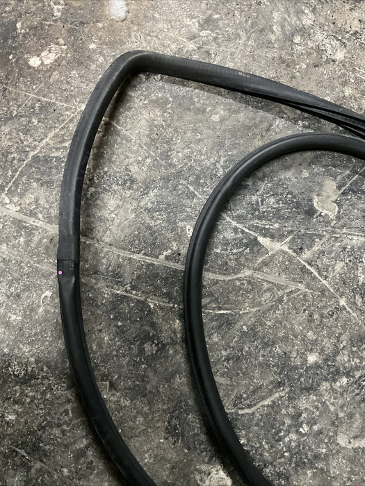 2019 NISSAN 370Z NISMO RH PASSENGER DOOR WEATHER STRIP SEAL LINER OEM 2009-2020