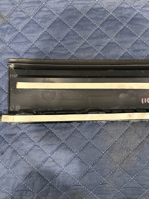 2020-2022 FORD F250 F350 REAR RIGHT GLOSS BLACK B PILLAR DOOR TRIM OEM *SCUFFS*