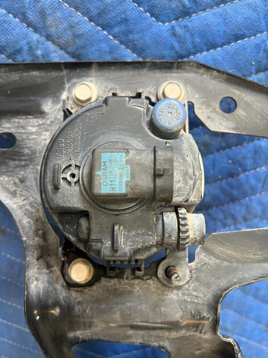 2016 NISSAN TITAN XD INNER FRONT RIGHT PASSENGER BUMPER BRACKET W/ FOGLIGHT OEM