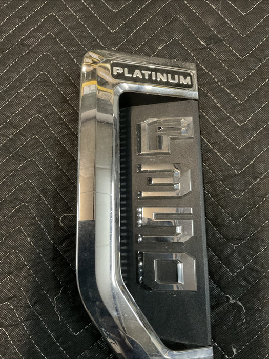 2017-2019 FORD F350 PLATINUM DIESEL 6.7L LH DRIVER FENDER BADGE EMBLEM OEM