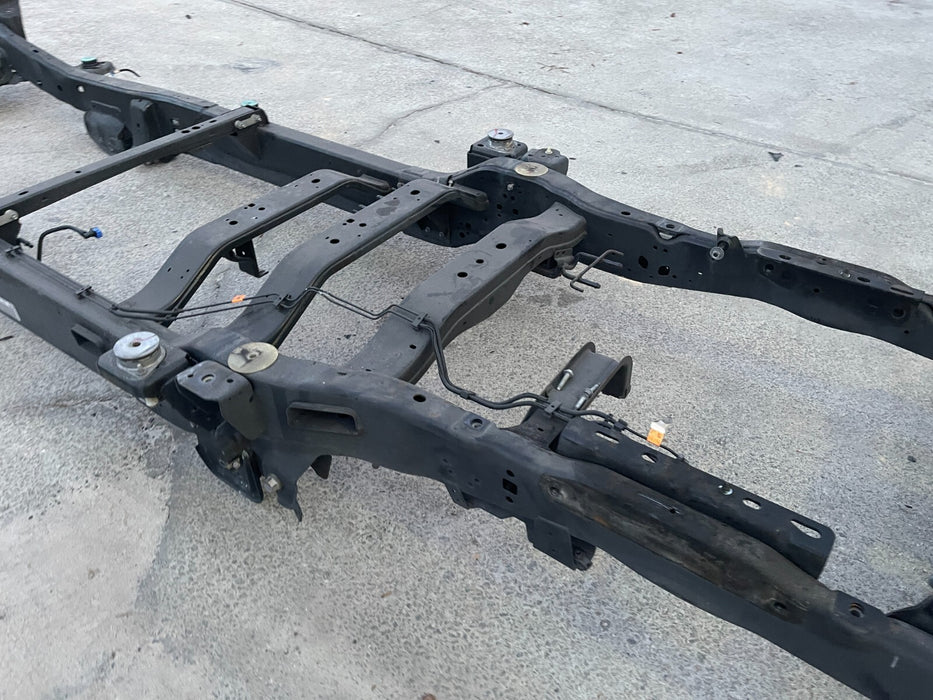 2017 2018 2019 FORD F250 F350 CREW CAB DIESEL 4X4 SHORT BED FRAME 160" WB