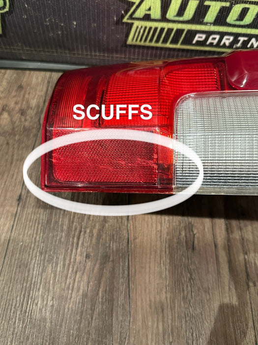 2017-2019 FORD F250 F350 F450 LEFT LED TAIL LIGHT OEM *DAMAGED/READ*