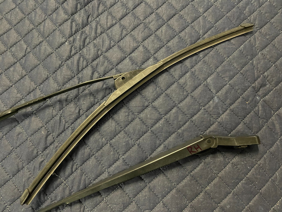 2017 2018 2019 FORD F250 F350 F450 LEFT & RIGHT SIDE WINDSHIELD WIPER PAIR OEM