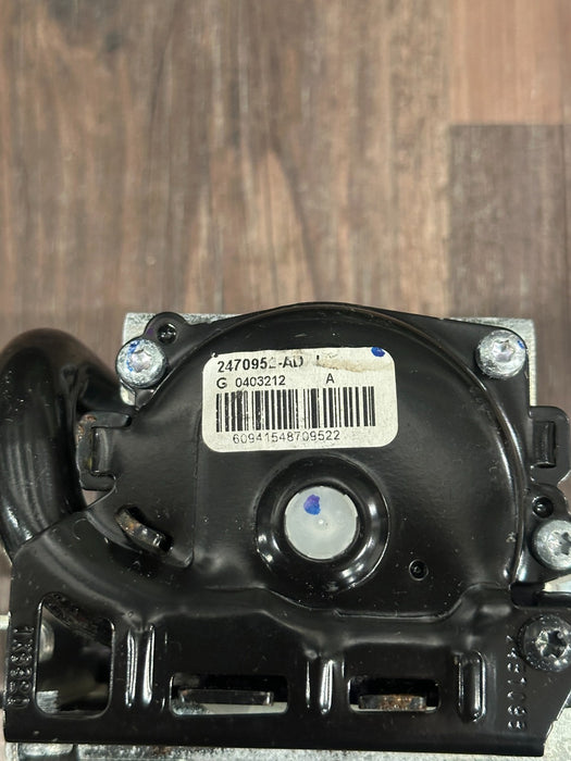 2017 NISSAN TITAN XD RESERVE FRONT DRIVER LEFT SEATBELT OEM