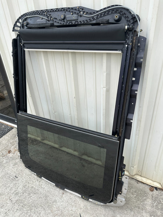 2020 2021 2022 FORD F250 F350 F450 LIMITED TWIN PANEL MOONROOF ASSEMBLY OEM