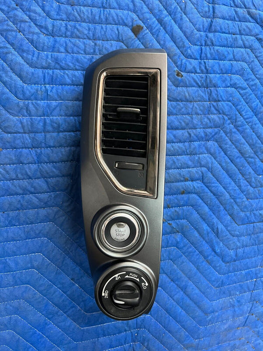 2016 2019 NISSAN TITAN XD FRONT LEFT DRIVER CENTER DASH AIR VENT A/C BEZAL OEM