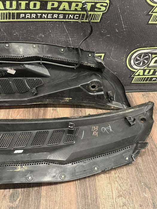 20172019 FORD F250 F350 F450 FRONT WINDSHIELD COWL TRIM OEM