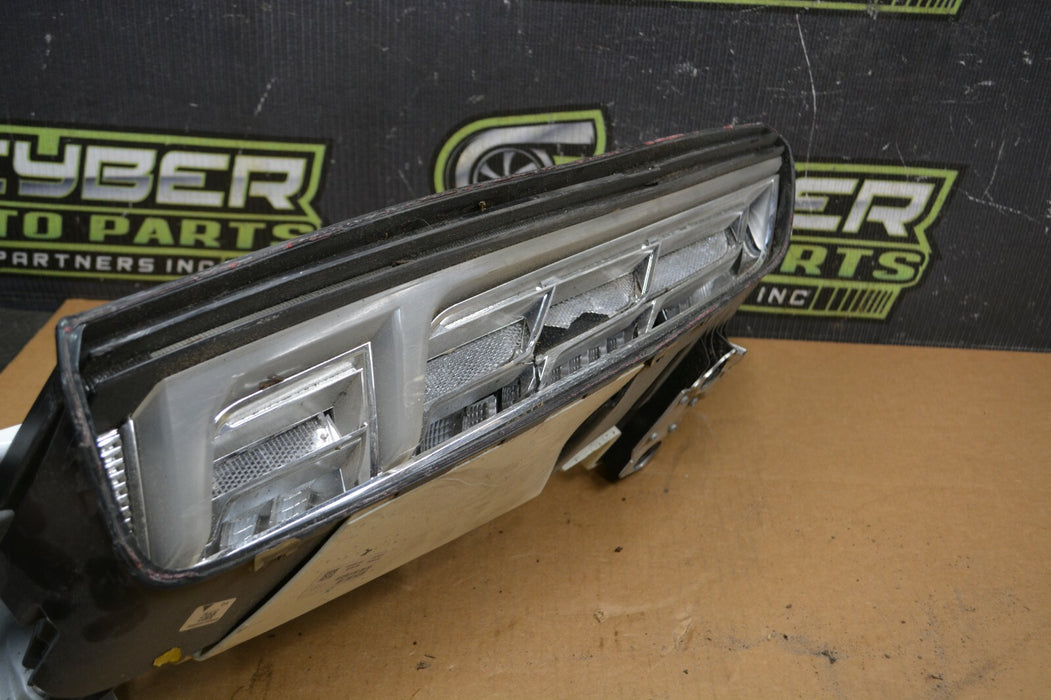 2017 AUDI R8 TAIL LIGHT RH PASSENGER *DAMAGE* 2018 OEM