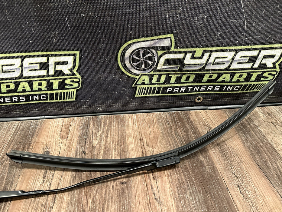 2017 2018 AUDI R8 PLUS FRONT PASSENGER RIGHT WINDSHIELD WIPER OEM