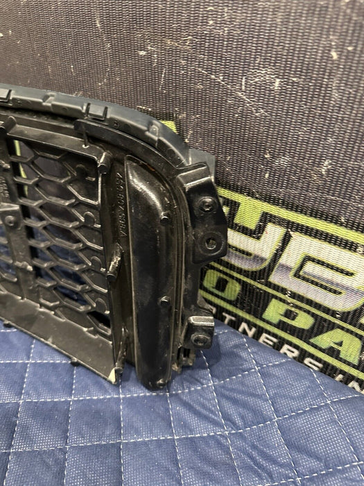 2018 AUDI R8 PLUS SPYDER REAR RIGHT BUMPER GRILLE VENT OEM 4S0 807 698 A