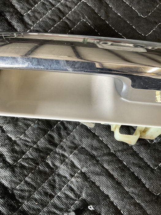 2017 2018 FORD F250 F350 F450 PLATINUM REAR RIGHT DOOR HANDLE PEARL WHITE OEM