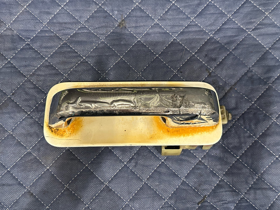 2017-2019 FORD F250 F350 REAR RIGHT DOOR HANDLE TRI COAT (UG) OEM *BURN DAMAGE*