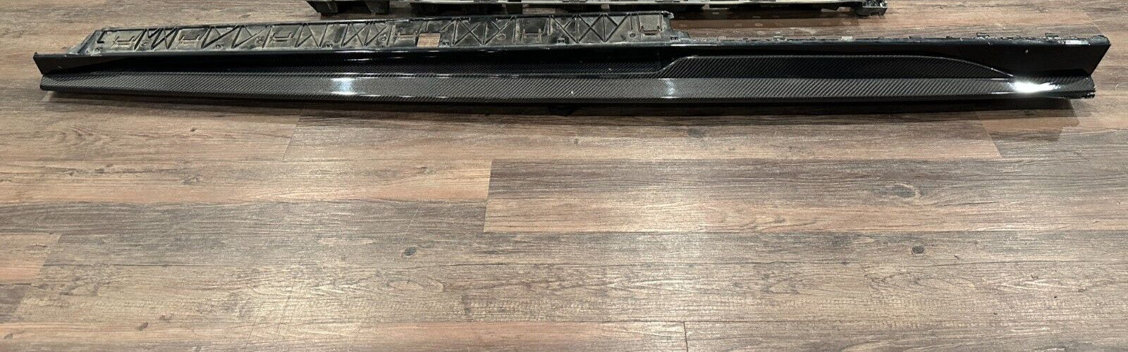 2021 AUDI R8 DRIVER LEFT CARBON FIBER SIDE SKIRT ONLY *DAMAGE/PPF FLAWS*