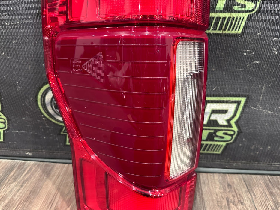 2020-22 FORD F250 F350 F450 DRIVER LEFT LED TAIL LIGHT W BLIND SPOT MODULE OEM