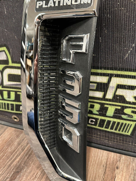 2017-2019 FORD F350 PLATINUM DRIVER LEFT CHROME FENDER EMBLEM OEM *RESIDUE