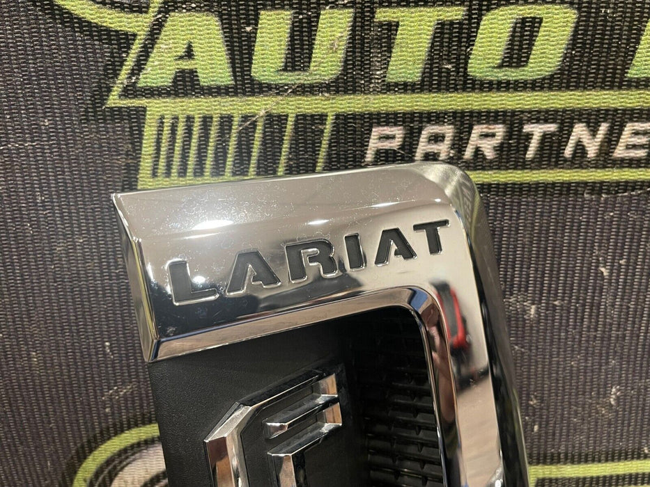 2017-2019 FORD F250 LARIAT CHROME PASSENGER RIGHT FENDER EMBLEM BADGE OEM SCUFFS