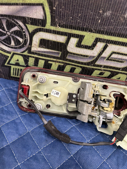 2017-2019 FORD F250 F350 F450 FRONT LEFT RUBY RED W/ CHROME HANDLE DOOR HANDLE