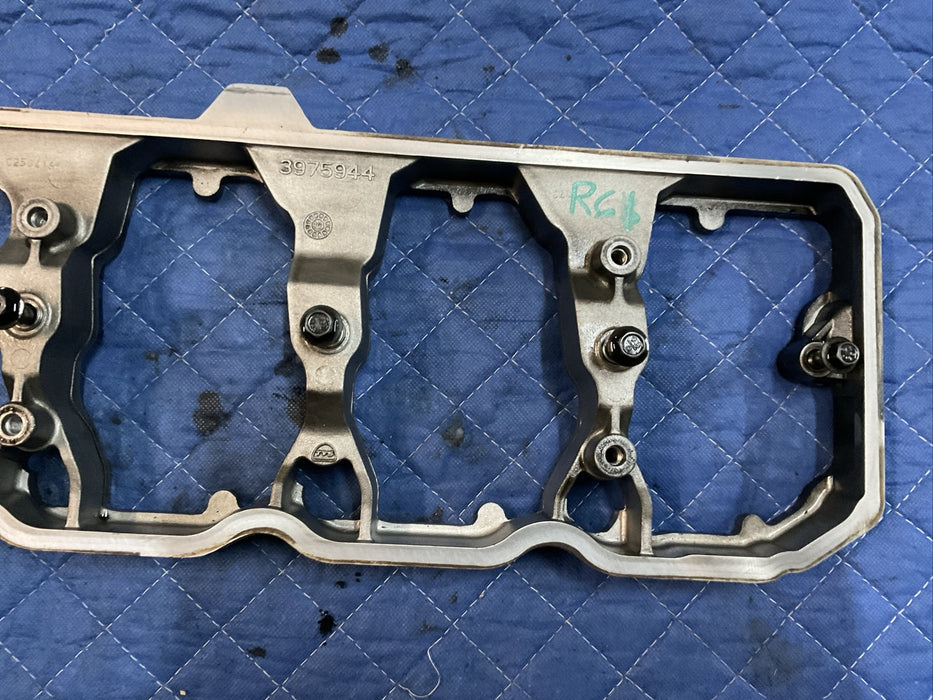 2017 DODGE RAM 2500 3500 6.7L CUMMINS VALVE COVER ROCKER HOUSING 3975944 OEM